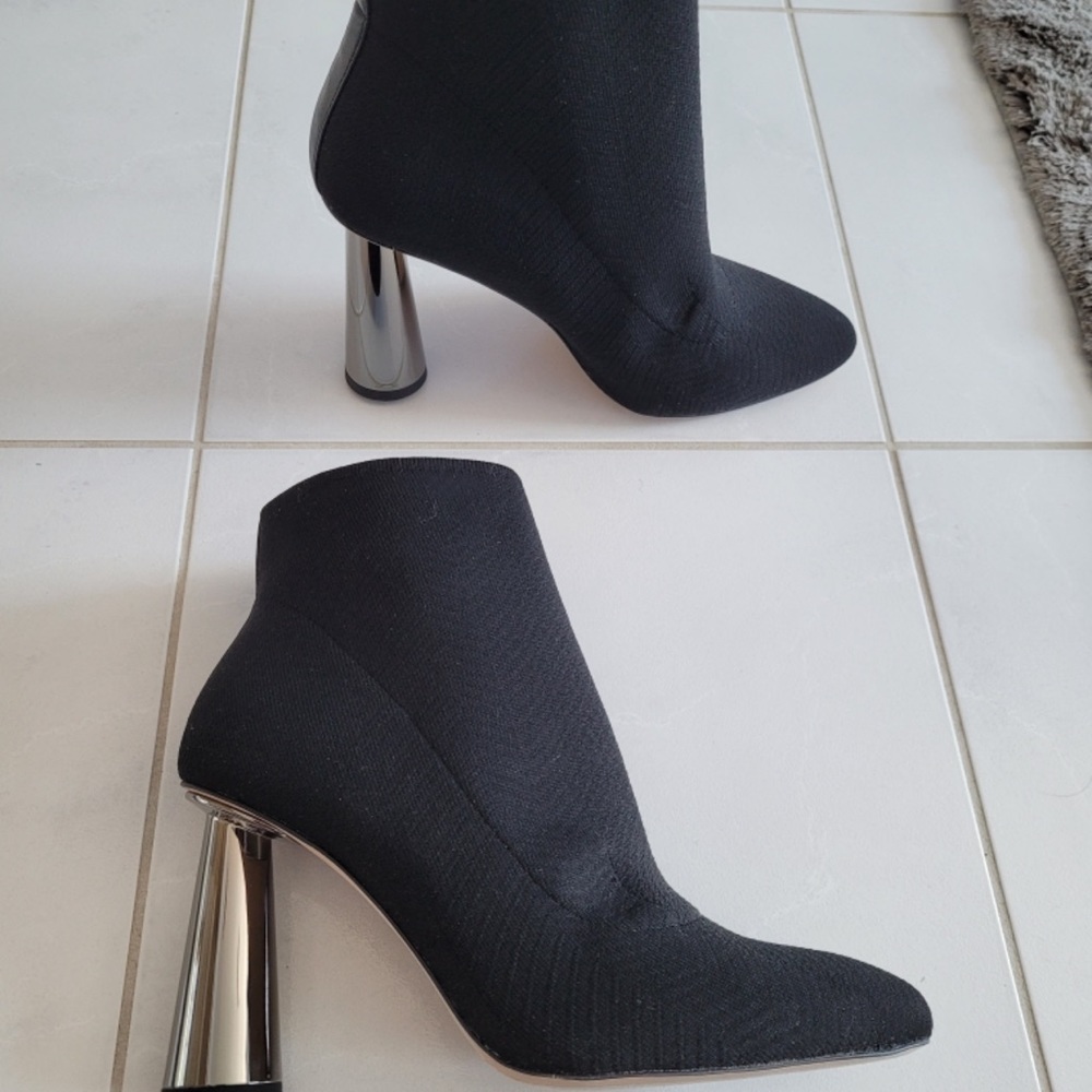 BCBG heels